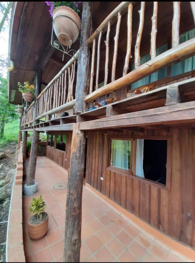 Hostal Y Cabanas Los Juanes Jardín Exterior photo