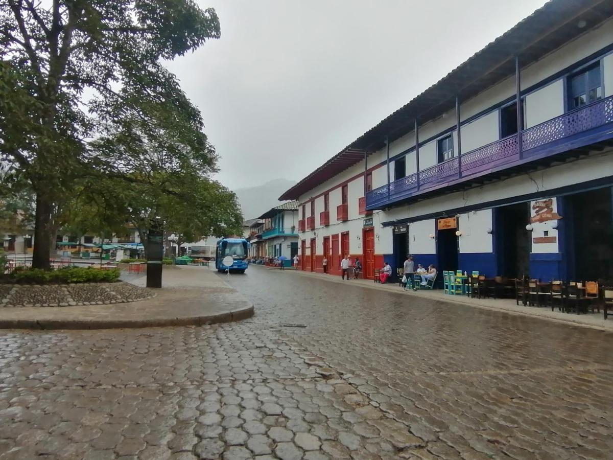 Hostal Y Cabanas Los Juanes Jardín Exterior photo