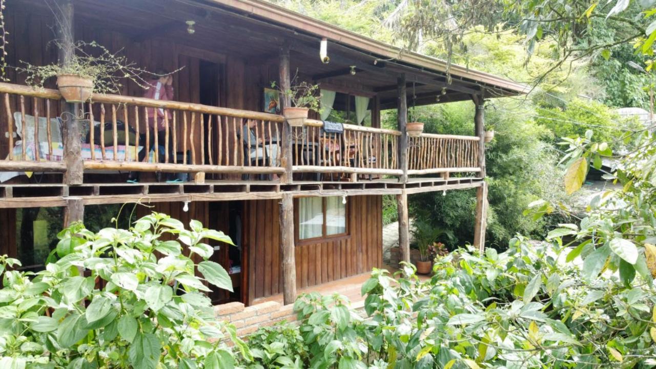 Hostal Y Cabanas Los Juanes Jardín Exterior photo